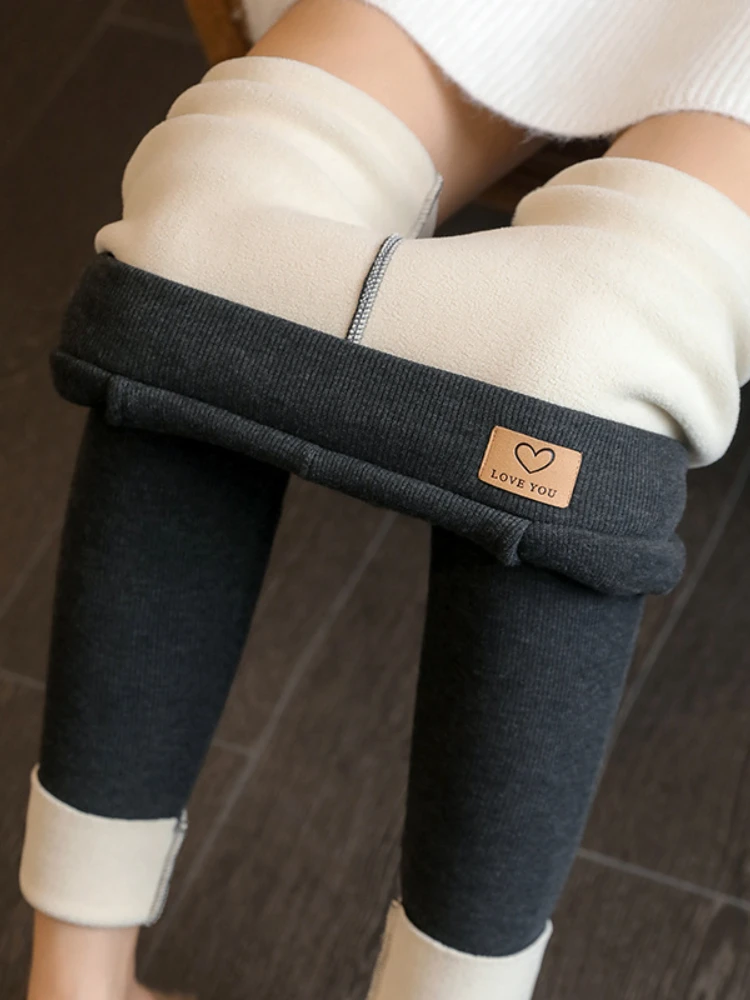 Winter Woman Leggings Lamb Fleece Pocket Warm Black Leggings Pair with Coat Solid Spandex High Waist Autumn and Winter Trousers
Winter Woman Leggings Lamb Fleece Pocket Warm Black Leggings Pair with Coat Solid Spandex High Waist Autumn and Winter Trousers