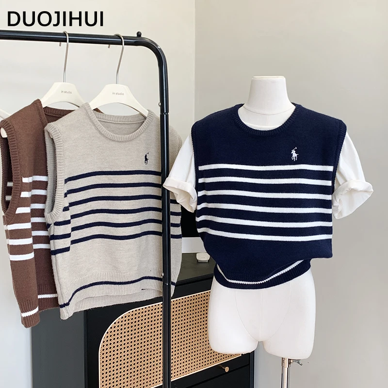 DUOJIHUI Классический свободный женский свитер в Корейском стиле с круглым вырезом, Осенний вязаный Повседневный модный простой женский свитер, жилет 
DUOJIHUI Классический свободный женский свитер в Корейском стиле с круглым вырезом, Осенний вязаный Повседневный модный простой женский свитер, жилет