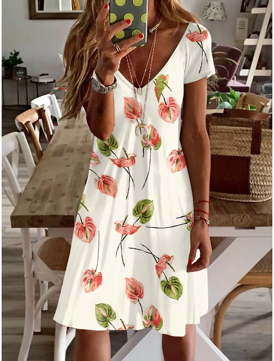 2023 Summer Women V-neck Short-sleeved Skirt Fashion Knee-length Skirt Loose Slim Skirt New Design Printed MIDI Skirt XS-8XL
2023 Summer Women V-neck Short-sleeved Skirt Fashion Knee-length Skirt Loose Slim Skirt New Design Printed MIDI Skirt XS-8XL