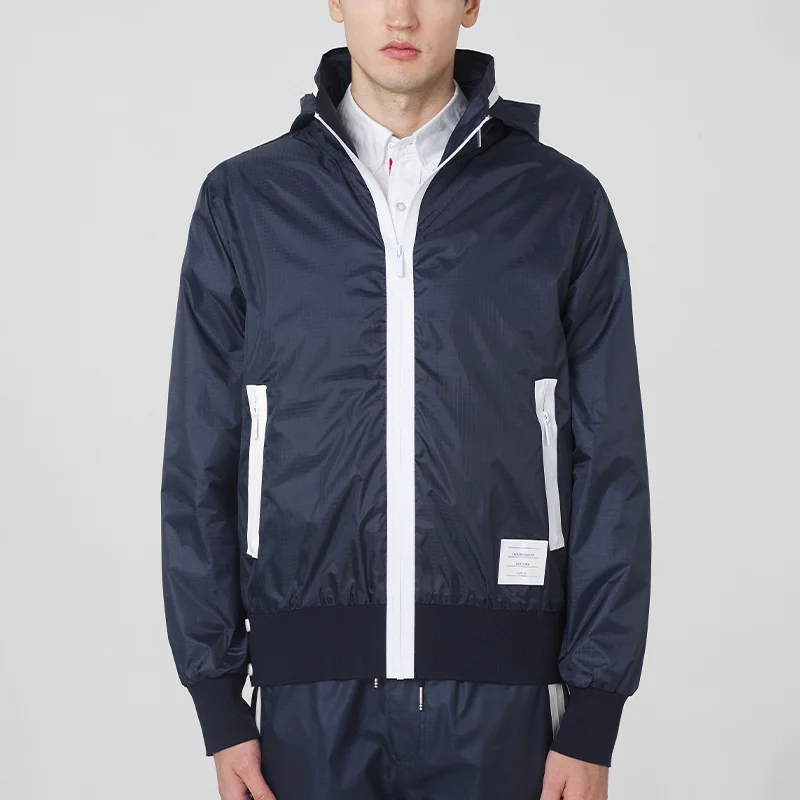 THOM TB Jackets for Men Windproof Windbreaker with Hat High Quality Men's Clothing 4-Bar Striped luxury Zipper Bomber Jacket
THOM TB Jackets for Men Windproof Windbreaker with Hat High Quality Men's Clothing 4-Bar Striped luxury Zipper Bomber Jacket