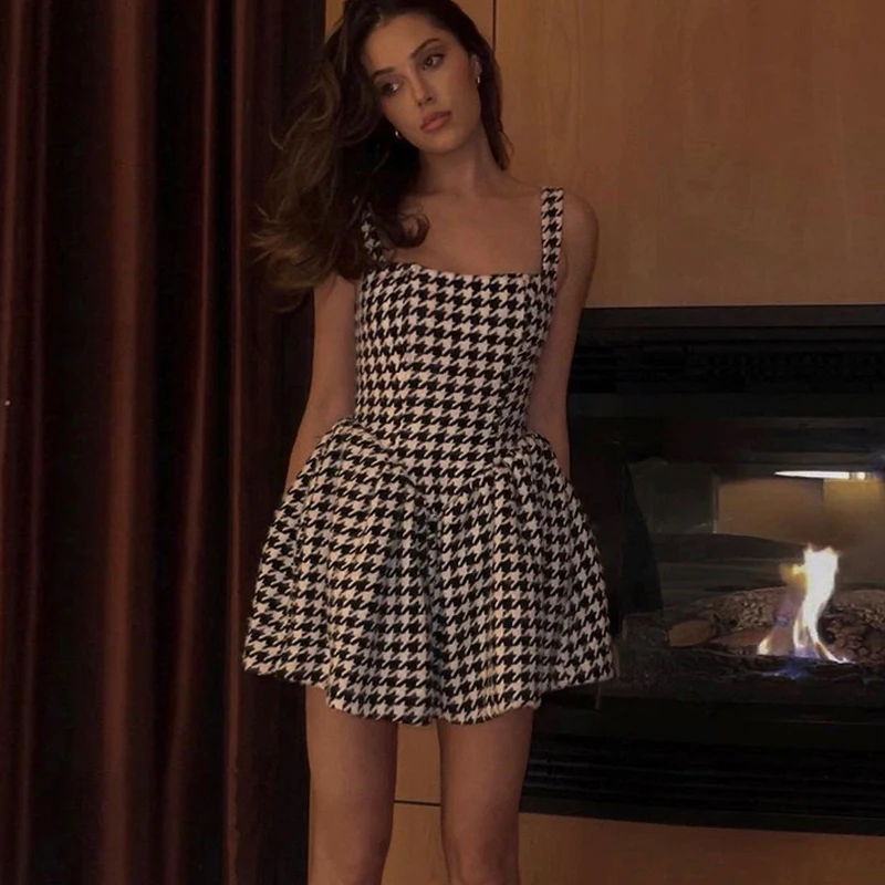 Fashion Houndstooth Print Women Dresses Elegant Square Collar Straps Slim Mini Dress Sweet College Style High Waist A-Line Dress
Fashion Houndstooth Print Women Dresses Elegant Square Collar Straps Slim Mini Dress Sweet College Style High Waist A-Line Dress