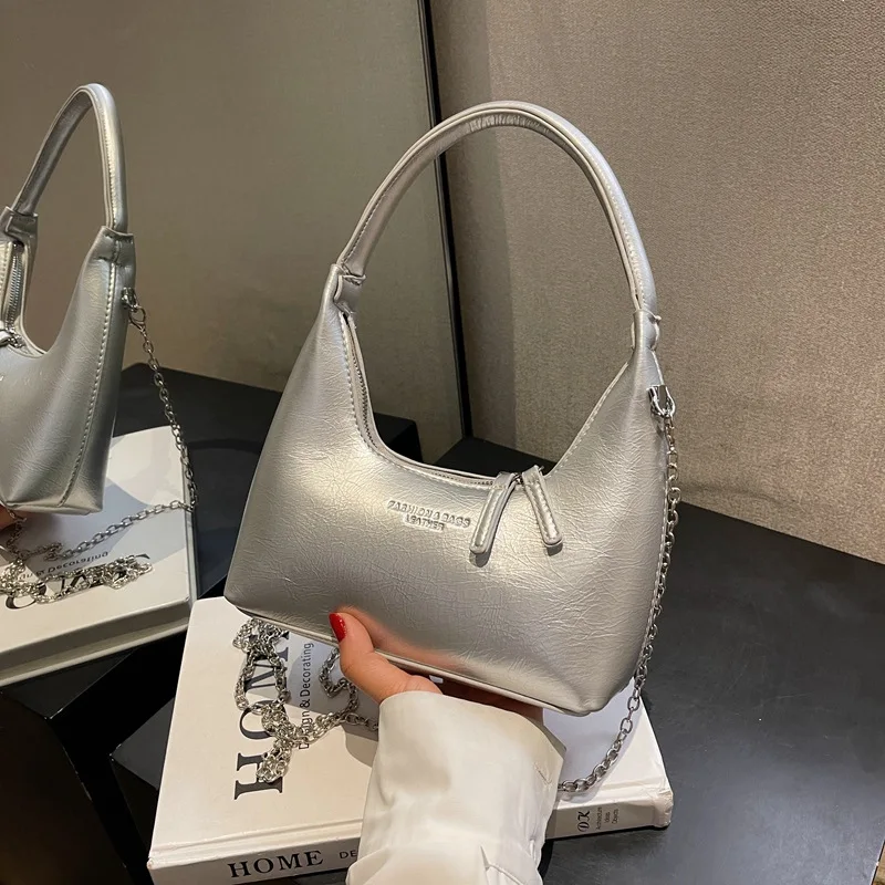 High-end Texture Underarm Bag 2023 Summer New Korean Style Simple Fashion Chain Bag Hand Carry Single Shoulder Messenger Bag
High-end Texture Underarm Bag 2023 Summer New Korean Style Simple Fashion Chain Bag Hand Carry Single Shoulder Messenger Bag