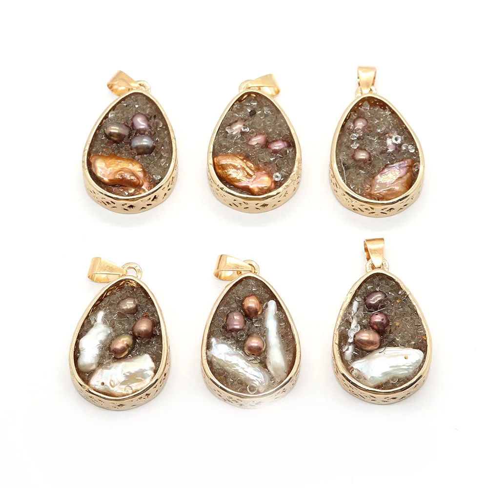 Resin Wrapped Pearl Drop Shape Pendant 20x31mm Metal Edge For DIY Making Men and Women Charm Fashion Necklace Earring Accessorie
Resin Wrapped Pearl Drop Shape Pendant 20x31mm Metal Edge For DIY Making Men and Women Charm Fashion Necklace Earring Accessorie