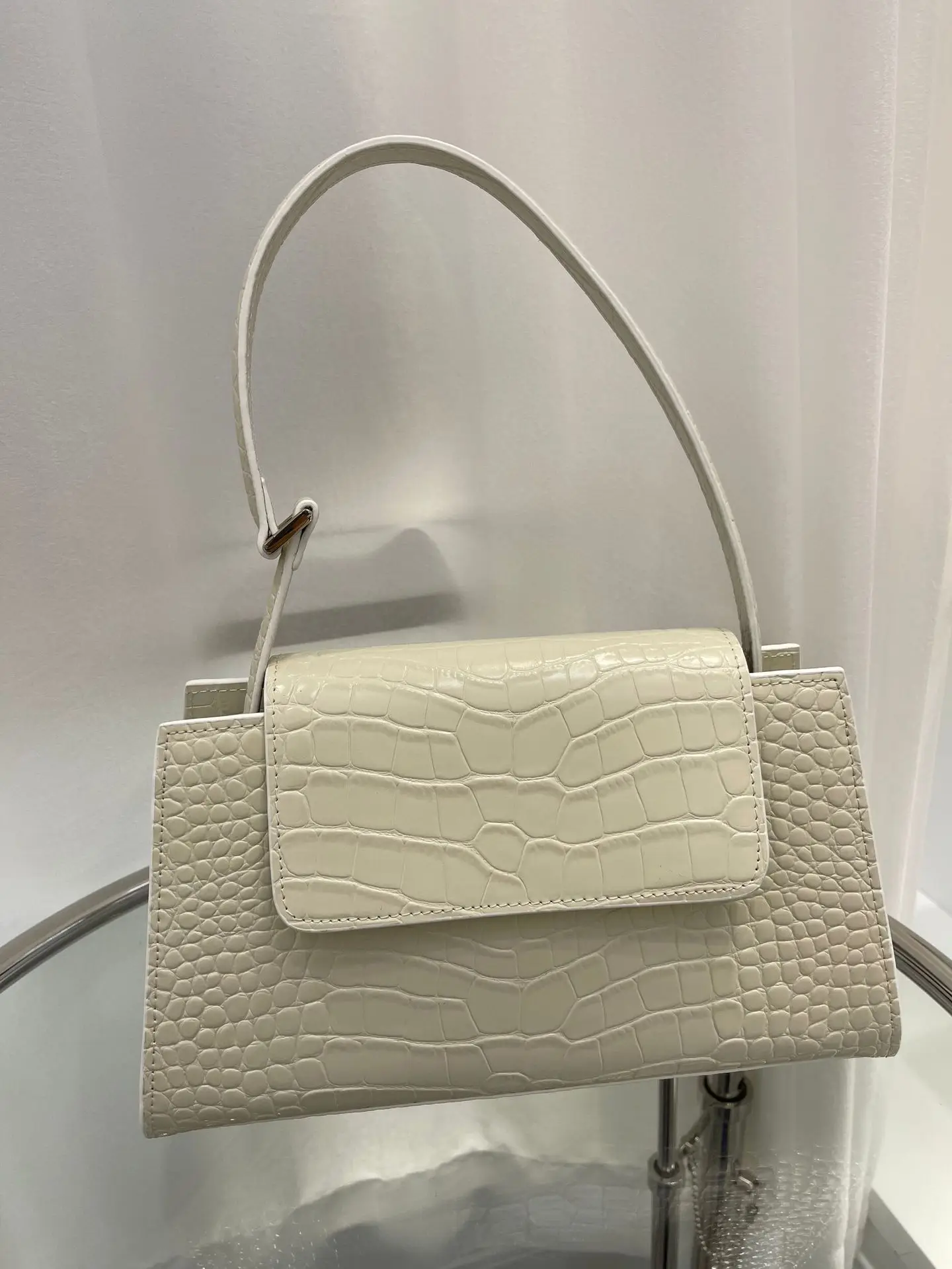 2022 New Design Women's Bag Leather Bag Handbag Cross-body Bag Single Shoulder Bag High Quality 
2022 New Design Women's Bag Leather Bag Handbag Cross-body Bag Single Shoulder Bag High Quality