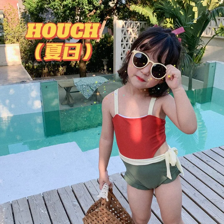 Children's Swimsuit 2022 New Boys And Girls Baby Cute Hot Spring Vacation Button Swimsuit Princess Bubble Sleeve Swimsuit
Children's Swimsuit 2022 New Boys And Girls Baby Cute Hot Spring Vacation Button Swimsuit Princess Bubble Sleeve Swimsuit