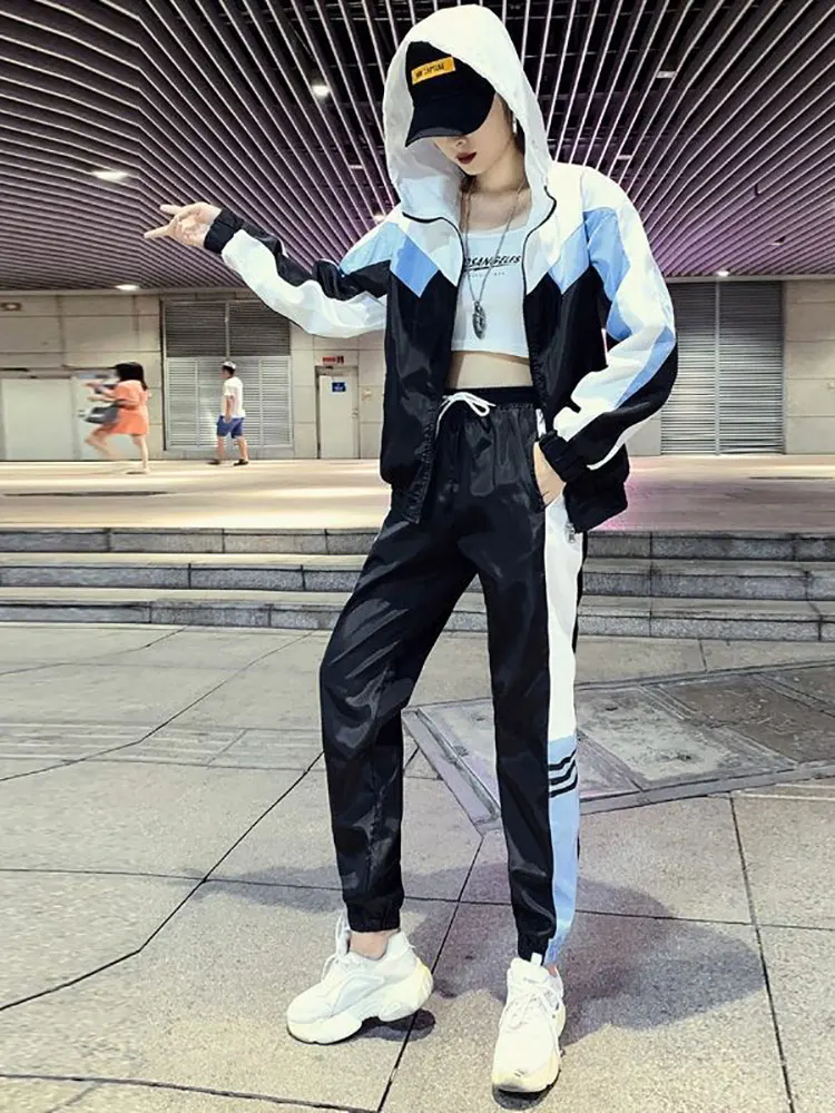 Women's Tracksuits Leisure Fashion Student Style Zipper Sweat Suit Polyester Outdoor Sport Fitness Running Spring/autumn 2022
Women's Tracksuits Leisure Fashion Student Style Zipper Sweat Suit Polyester Outdoor Sport Fitness Running Spring/autumn 2022