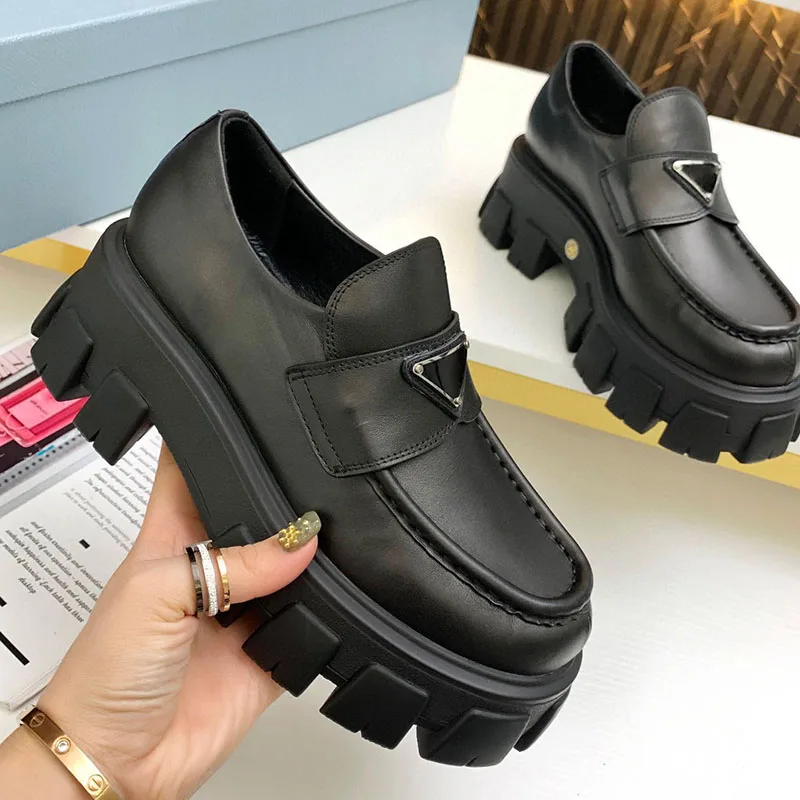 New Fashion Ladies Casual Shoes Genuine Leather Grace Generous Temperament Design Platform Shoes Metal Decoration Single Shoes
New Fashion Ladies Casual Shoes Genuine Leather Grace Generous Temperament Design Platform Shoes Metal Decoration Single Shoes