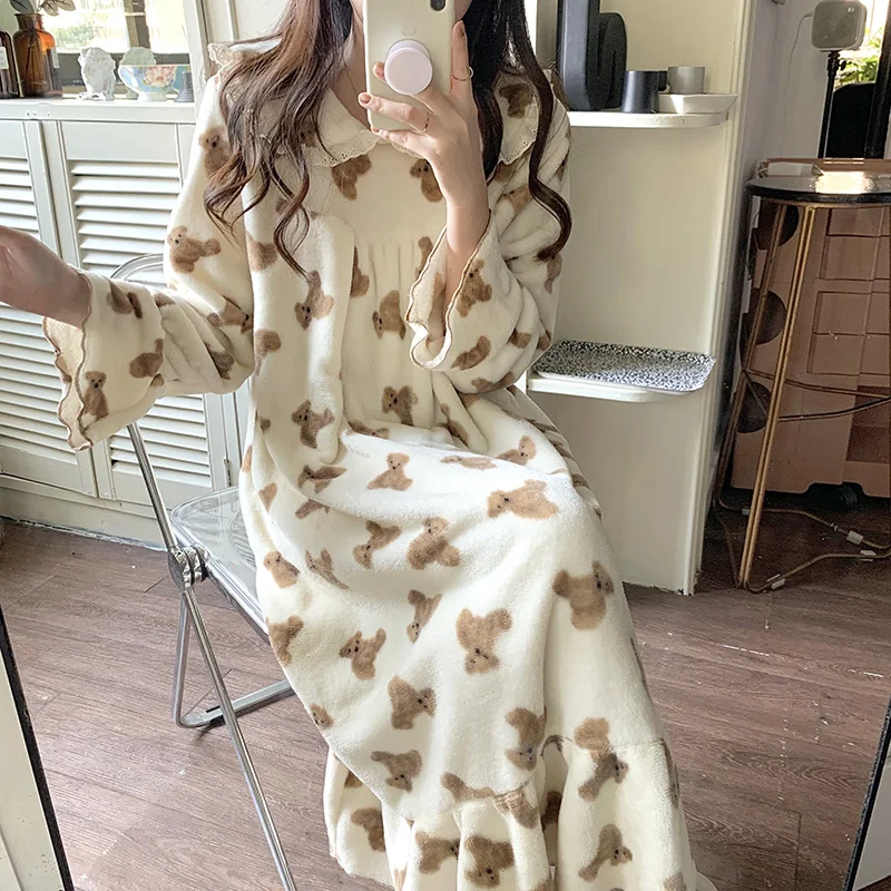 Kawaii Cartoon Bear Coral Fleece Nightgown Women Peter Pan Collar Long Sleepwear Loose Long Midi Nightdress Homewear Nightgowns
Kawaii Cartoon Bear Coral Fleece Nightgown Women Peter Pan Collar Long Sleepwear Loose Long Midi Nightdress Homewear Nightgowns