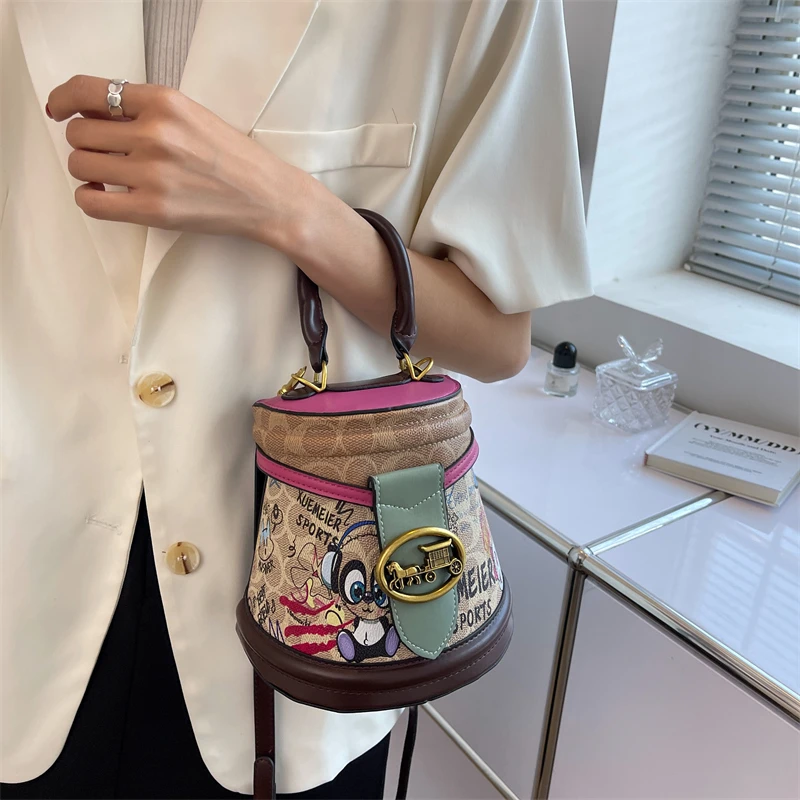 Brand Graffiti Horseshoe Bags for Women High Quality Leather Shoulder Bag Luxury Purses and Handbags Designer Crossbody Bag
Brand Graffiti Horseshoe Bags for Women High Quality Leather Shoulder Bag Luxury Purses and Handbags Designer Crossbody Bag