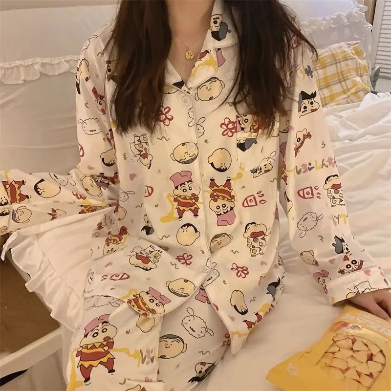Пижамный комплект с мультяшным карандашом Shin-Chan, Женская весенне-осенняя Милая удобная домашняя одежда, брюки с длинным рукавом и мультяшны...
Пижамный комплект с мультяшным карандашом Shin-Chan, Женская весенне-осенняя Милая удобная домашняя одежда, брюки с длинным рукавом и мультяшны...
