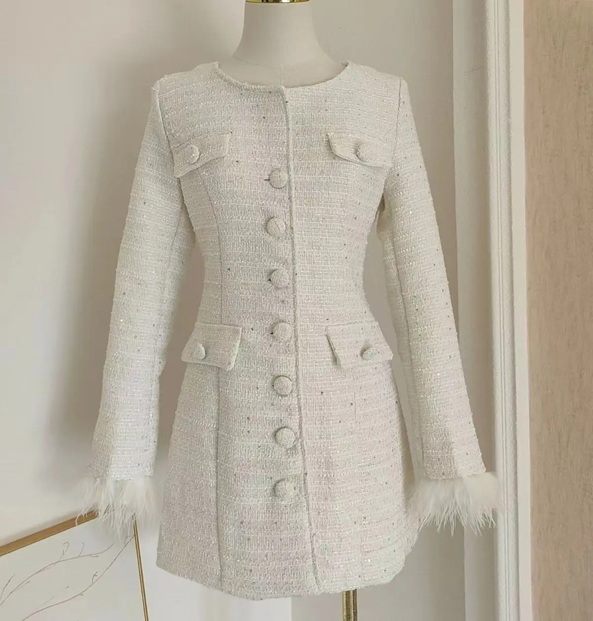 2023 New In Korean Style Rough Tweed Sequin Feather Spliced Waist Slim Fi Short Mini Dress For Women 2023 Autumn Winter Dresses
2023 New In Korean Style Rough Tweed Sequin Feather Spliced Waist Slim Fi Short Mini Dress For Women 2023 Autumn Winter Dresses