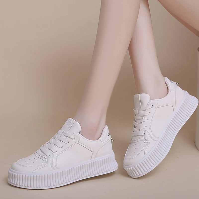 Platform Women Summer Casual Walking Running Sneakers 2022 Autumn Fashion New Flats Shoes Brand Women Sport Soft Cozy Sneakers
Platform Women Summer Casual Walking Running Sneakers 2022 Autumn Fashion New Flats Shoes Brand Women Sport Soft Cozy Sneakers