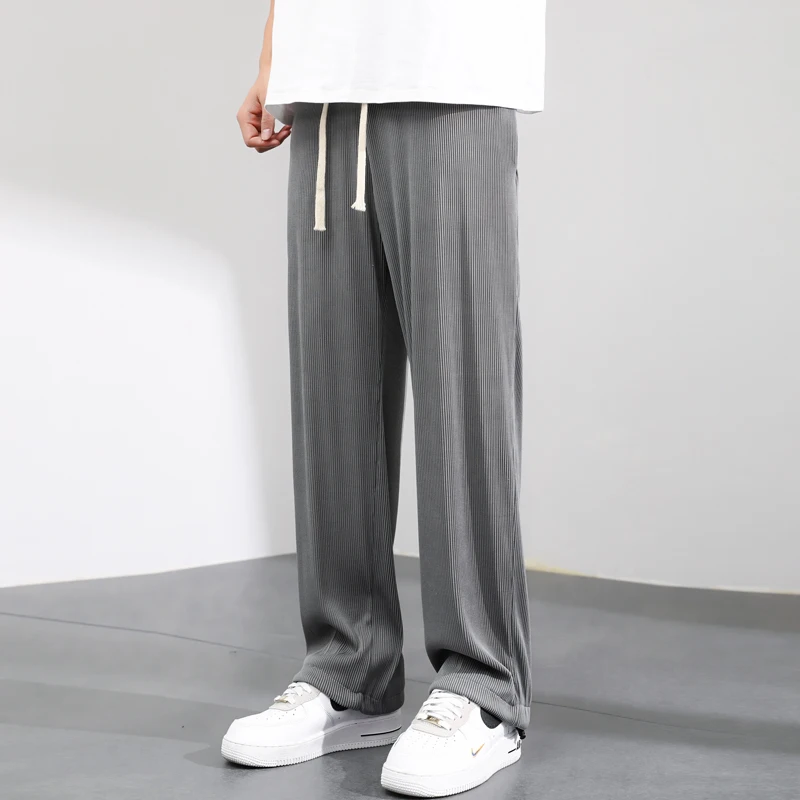 Summer Cool Men Casual Ice Silk Straight Pants Baggy Pleated Drape Breathable GYM Trousers Man Streetwear Drawstring Sweatpants
Summer Cool Men Casual Ice Silk Straight Pants Baggy Pleated Drape Breathable GYM Trousers Man Streetwear Drawstring Sweatpants