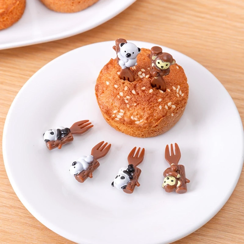 6 PCS Car/Animal Shape Food Fruit Pick Fork Bento Box Lunch Box Decoration Fruit Pick Party Accessories Plastic Material
6 PCS Car/Animal Shape Food Fruit Pick Fork Bento Box Lunch Box Decoration Fruit Pick Party Accessories Plastic Material