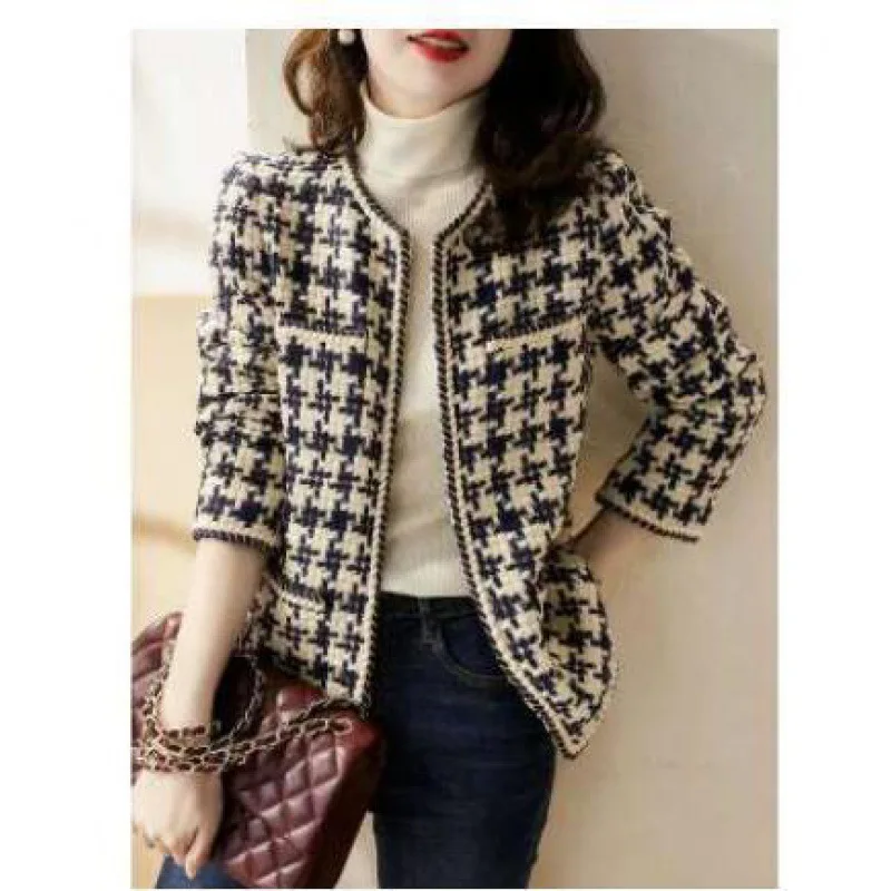 New Women's All-match Ladies Temperament Tweed Top Thin Goddess Fan Winter Clothes
New Women's All-match Ladies Temperament Tweed Top Thin Goddess Fan Winter Clothes