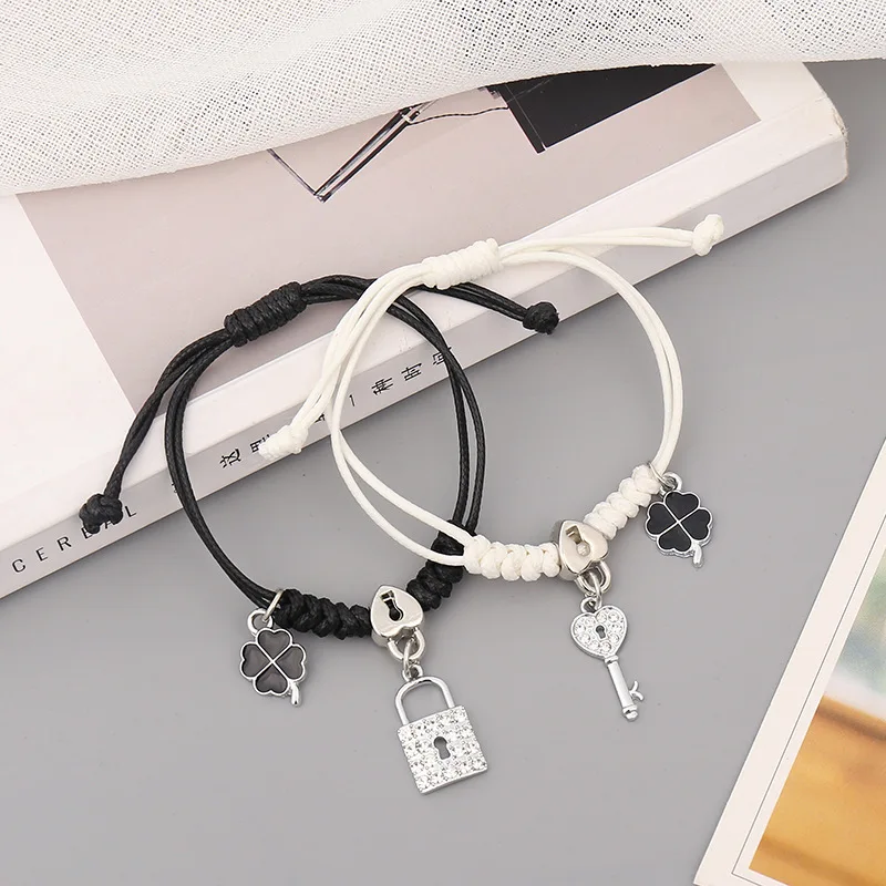 2 pcs/set of luminous couple bracelet cute cartoon charm jewelry adjustable elastic rope bracelet ladies and men's lover gifts
2 pcs/set of luminous couple bracelet cute cartoon charm jewelry adjustable elastic rope bracelet ladies and men's lover gifts