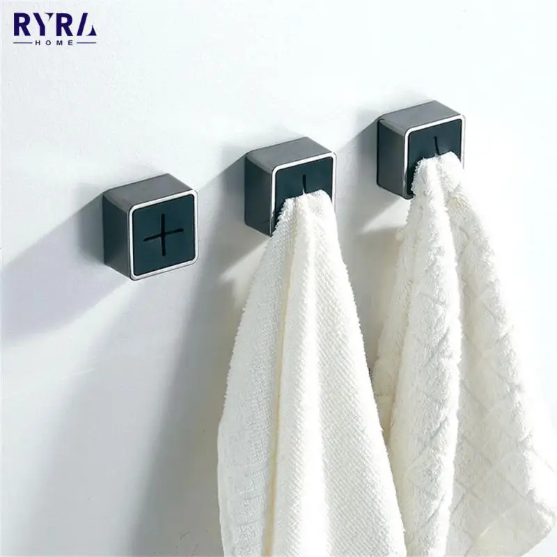 1 шт., держатель для полотенец, на клейкой основе 
1 шт., держатель для полотенец, на клейкой основе