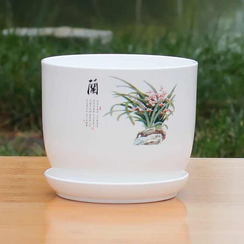 Пластиковый цветочный горшок белый
Пластиковый цветочный горшок белый