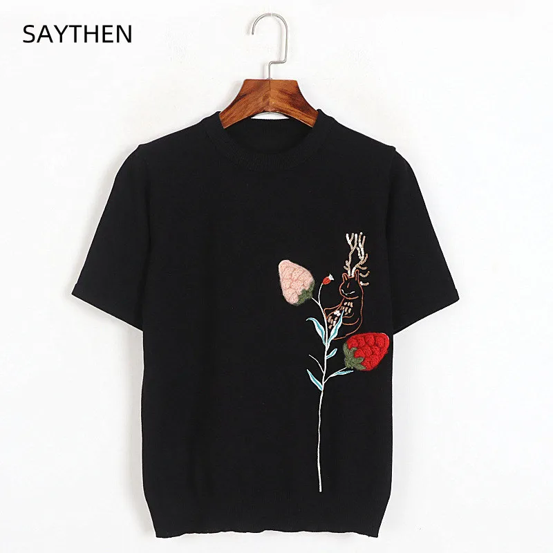 Свитер с коротким рукавом и вышивкой «клубника» 
Свитер с коротким рукавом и вышивкой «клубника»