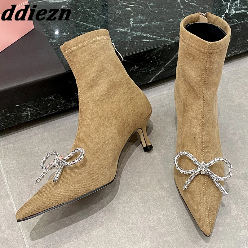Butterfly-knot Rhinestones Women Stretch Boots 2023 Fashion Ladies Modern Ankle Boots Flock Pointed Toe Female Pumps Heel Shoes 
Butterfly-knot Rhinestones Women Stretch Boots 2023 Fashion Ladies Modern Ankle Boots Flock Pointed Toe Female Pumps Heel Shoes