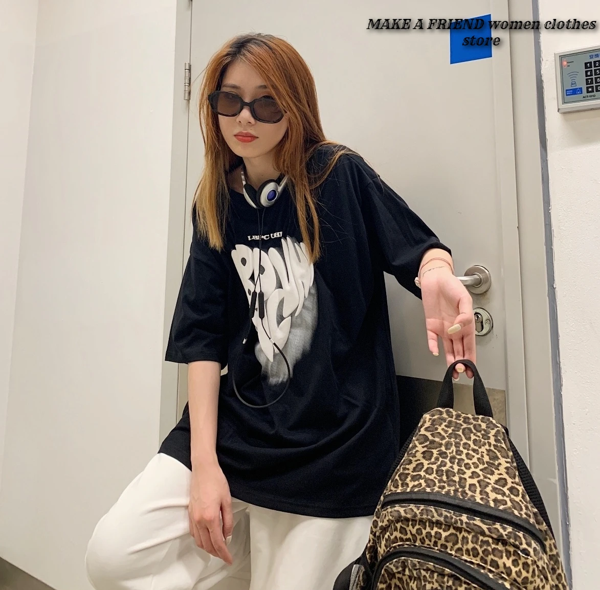 MAKE A FRIEND Foaming Cardioid Letter Printed Short Sleeve T-shirt Summer Clothes Women and Men's Oversized Casual Loose Tops
MAKE A FRIEND Foaming Cardioid Letter Printed Short Sleeve T-shirt Summer Clothes Women and Men's Oversized Casual Loose Tops