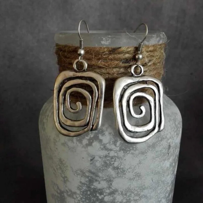 Vintage Ethnic Antique Metal Drop Earrings for Women Punk Jewelry Hollow Handmade Statement Dangle Earrings
Vintage Ethnic Antique Metal Drop Earrings for Women Punk Jewelry Hollow Handmade Statement Dangle Earrings