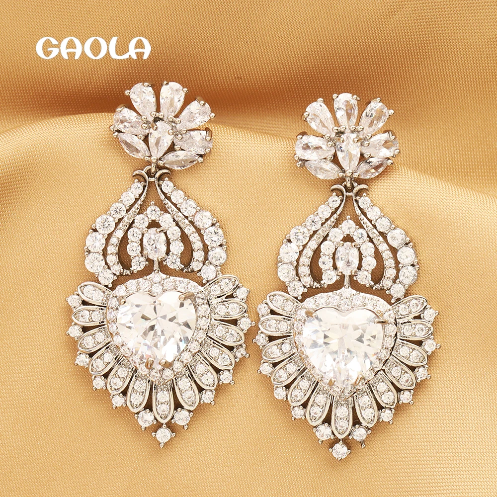 Luxury Classic Love Elegant Temperament Earrings for Women Unique High-end Aaa Cubic Zirconia Heart Banquet Fashion Jewelry
Luxury Classic Love Elegant Temperament Earrings for Women Unique High-end Aaa Cubic Zirconia Heart Banquet Fashion Jewelry