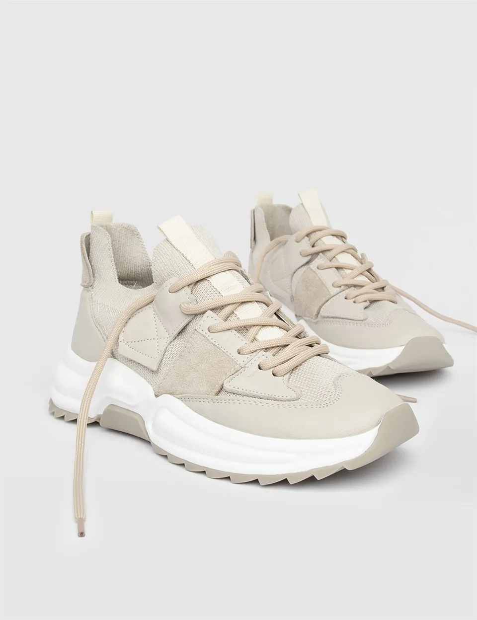 ILVi-натуральная кожа ручной работы Jarno бежевые кожаные женские кроссовки Женская обувь 2022 весна/лето
ILVi-натуральная кожа ручной работы Jarno бежевые кожаные женские кроссовки Женская обувь 2022 весна/лето