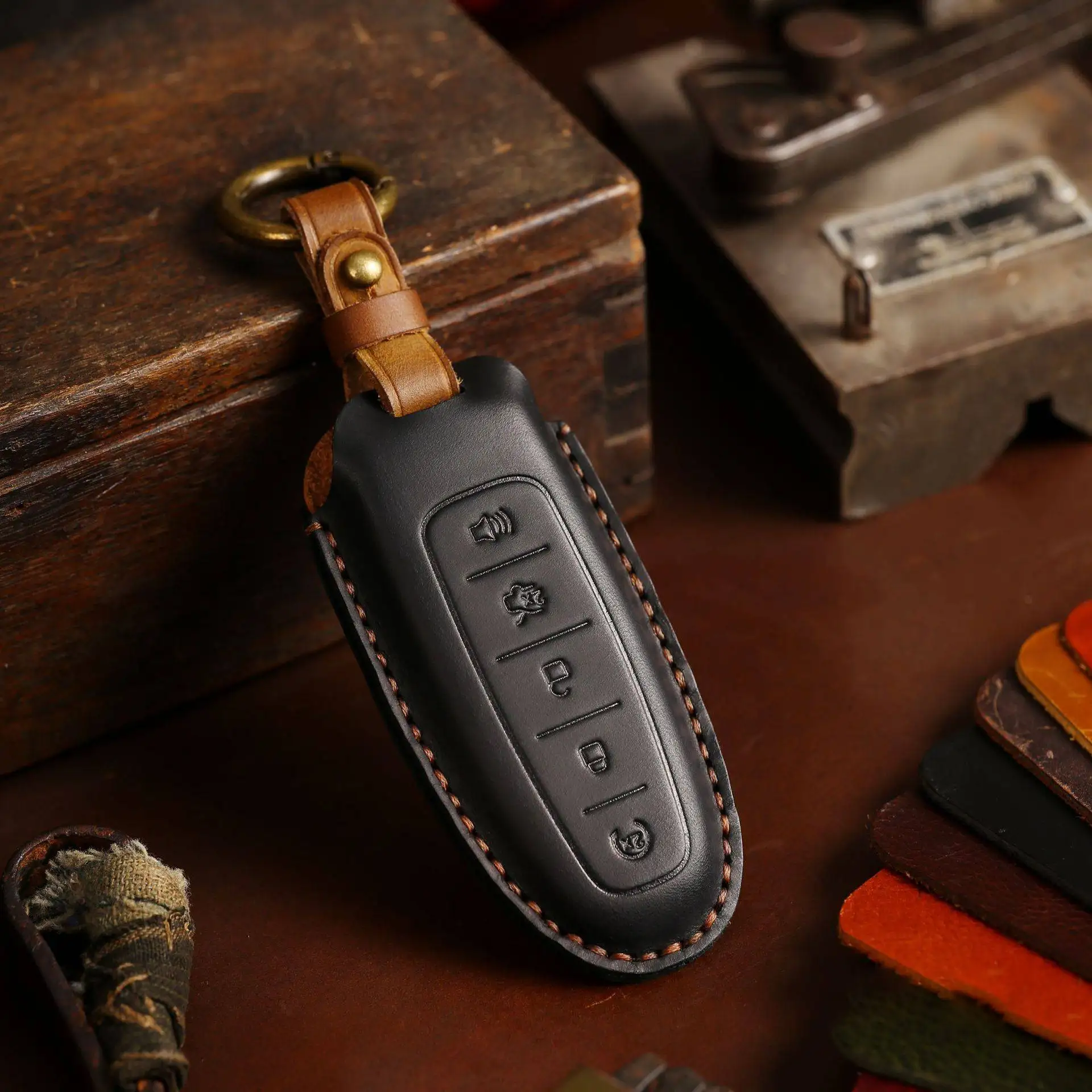 Брелок для автомобильного ключа, 5 кнопок, кожаный чехол для Lincoln Aviator Navigator for Ford Edge Escape Explorer Focus
Брелок для автомобильного ключа, 5 кнопок, кожаный чехол для Lincoln Aviator Navigator for Ford Edge Escape Explorer Focus