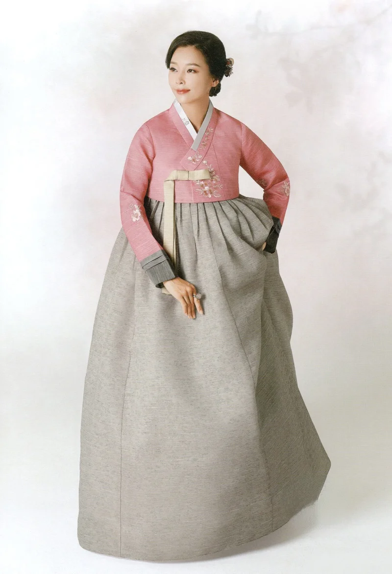 Оригинальный корейский импортный Hanbok ручная вышивка Hanbok Новый Hanbok крупногабаритный
Оригинальный корейский импортный Hanbok ручная вышивка Hanbok Новый Hanbok крупногабаритный