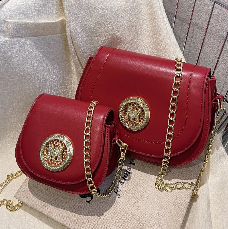 French niche small bag female spring 2022 new trendy fashion trend luxury high-end sense ins chain messenger bag saddle bag
French niche small bag female spring 2022 new trendy fashion trend luxury high-end sense ins chain messenger bag saddle bag