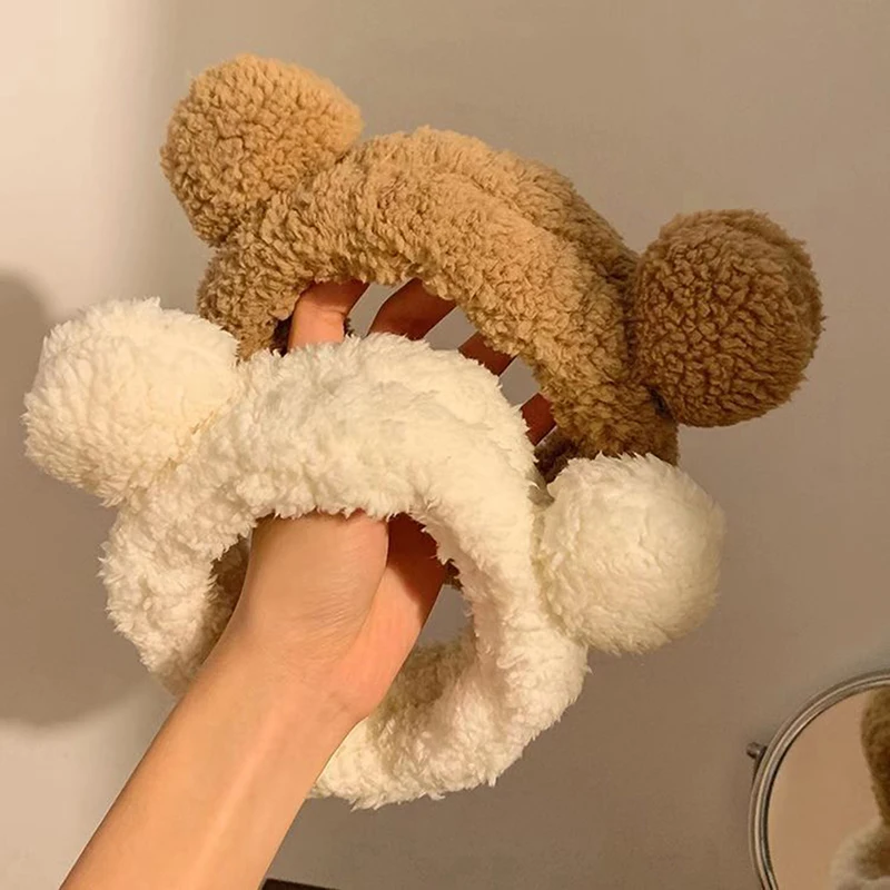 Velvet Animal Bear Ears Wash Face Makeup Headwear Furry Headband Cute Elastic Holder Hair Strap Bands Ear Turban Hair Accessorie
Velvet Animal Bear Ears Wash Face Makeup Headwear Furry Headband Cute Elastic Holder Hair Strap Bands Ear Turban Hair Accessorie