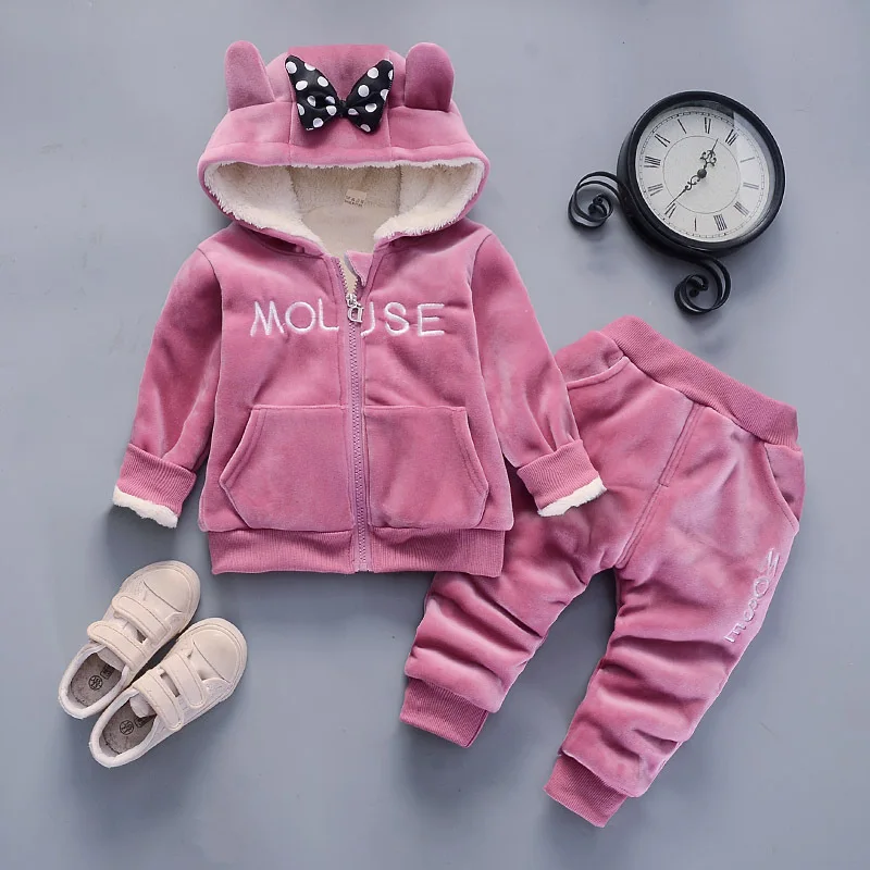 Winter Children's Wear New Boys and Girls Baby Children's Suit Thickened and Cashmere Winter Suit Two Sets
Winter Children's Wear New Boys and Girls Baby Children's Suit Thickened and Cashmere Winter Suit Two Sets