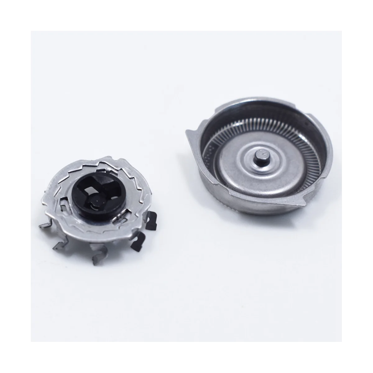 Сменная головка SH50 3 шт., лезвие для бритвы Philips S5000, S5510, S5340, S5140, S5110, S5400, S9161, S5050, S7510, S5380
Сменная головка SH50 3 шт., лезвие для бритвы Philips S5000, S5510, S5340, S5140, S5110, S5400, S9161, S5050, S7510, S5380