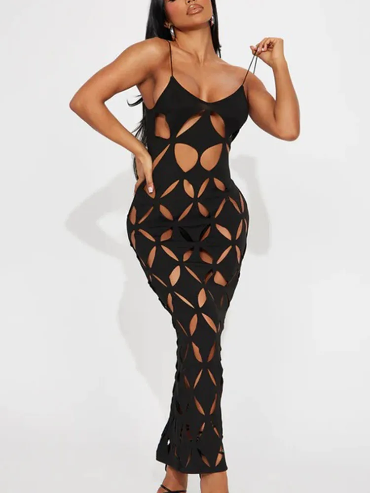 Женское Прозрачное платье-макси на тонких бретельках, с вырезами
Женское Прозрачное платье-макси на тонких бретельках, с вырезами