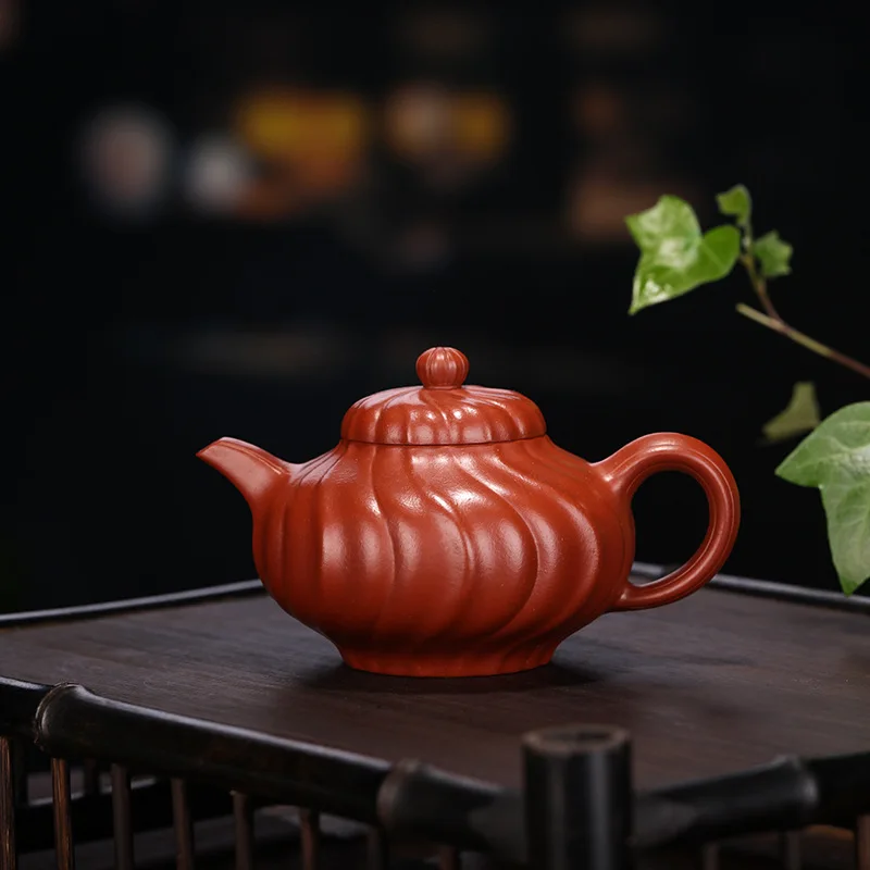 Чайник Yixing из фиолетовой глины, чайник Dahongpao с рисунком сухожилия, чайник 210 мл
Чайник Yixing из фиолетовой глины, чайник Dahongpao с рисунком сухожилия, чайник 210 мл