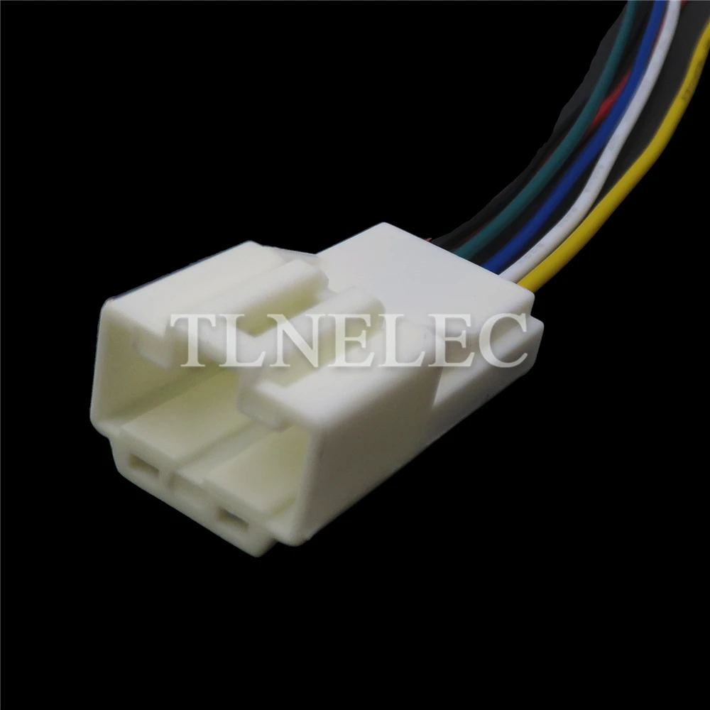 Автомобильный разъем для камеры заднего вида DJ7061Y
Автомобильный разъем для камеры заднего вида DJ7061Y