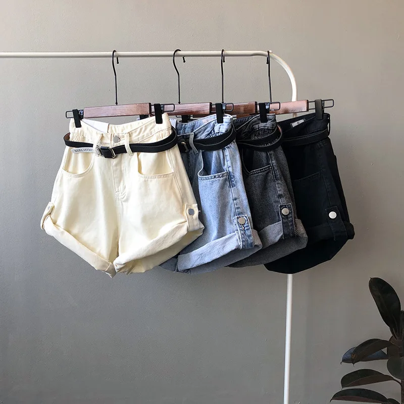 HXJJP Crimped Denim Shorts with Belt Women's 2022 Summer New Korean High Waist Wide Leg A-shaped Black White Shorts
HXJJP Crimped Denim Shorts with Belt Women's 2022 Summer New Korean High Waist Wide Leg A-shaped Black White Shorts