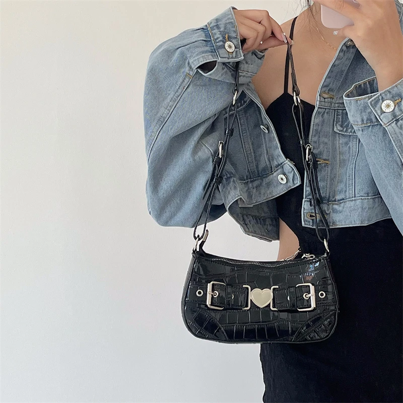 

Y2k Cool Girls Armpit Underarm Bag Vintage Women Chain Shoulder PU Purse Handbags Motorcycle Bag Metal Heart Crocodile Pattern