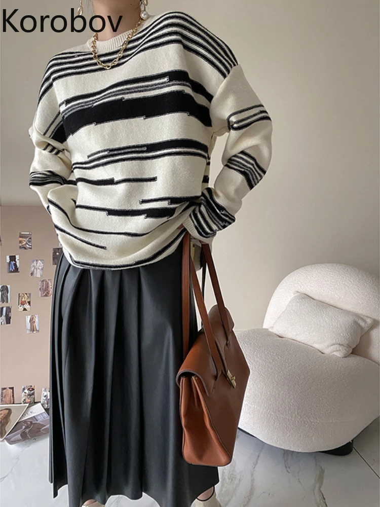 Korobov Lazy Wind Contrasting Colors Leisure Irregular Stripe New Autumn and Winter Sweater Vintage Fashion Sueters De Mujer
Korobov Lazy Wind Contrasting Colors Leisure Irregular Stripe New Autumn and Winter Sweater Vintage Fashion Sueters De Mujer