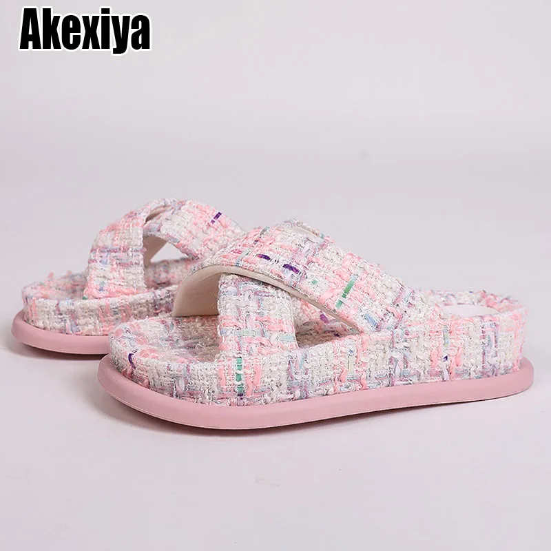 Platform Slippers Women Buckle Thick Sole Beach Slippers Woman 2023 Summer Flat Heeled Sandals Outdoor Slieds bc6097
Platform Slippers Women Buckle Thick Sole Beach Slippers Woman 2023 Summer Flat Heeled Sandals Outdoor Slieds bc6097