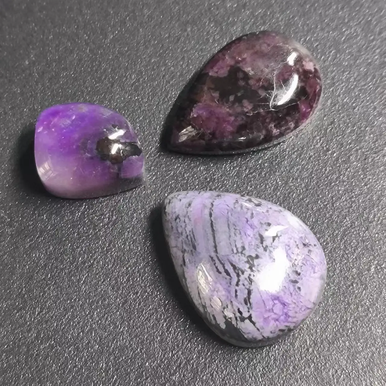 3pcs/lot natural Sugilite semi-gemstone face South African National Treasure Crystal Very beautiful drop quality jewelry amulet 
3pcs/lot natural Sugilite semi-gemstone face South African National Treasure Crystal Very beautiful drop quality jewelry amulet