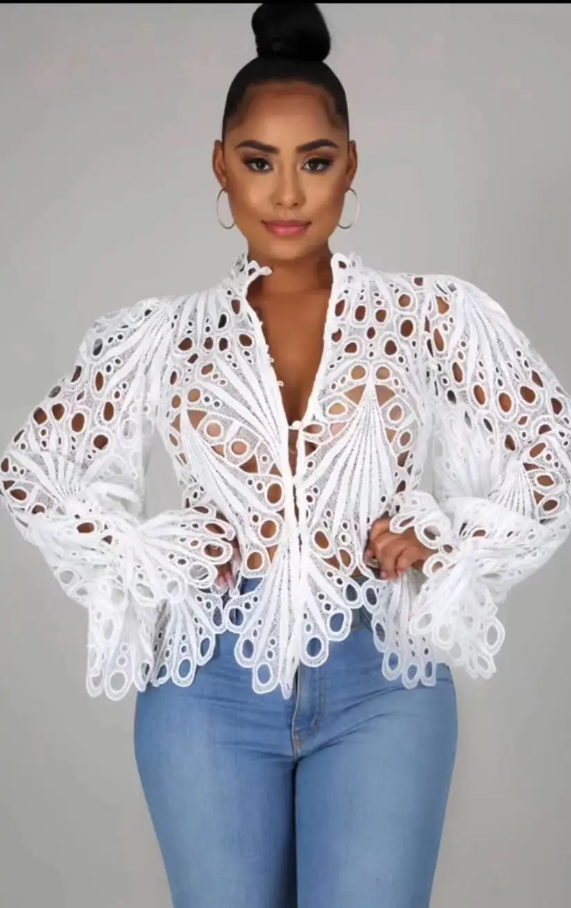 2022 New Elegant Long Sleeve Hollow Out Mesh Lace Shirt Sheer See Through Top Blouse Clothing Dashiki African Shirts For Women
2022 New Elegant Long Sleeve Hollow Out Mesh Lace Shirt Sheer See Through Top Blouse Clothing Dashiki African Shirts For Women