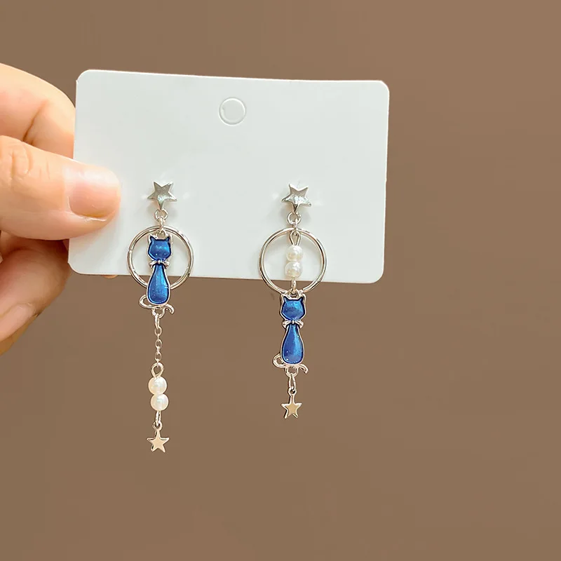 Ассиметричные синие серьги в виде кота для женщин, аксессуары для женщин, аксессуары для Южной Кореи, фотоаксессуары 2023
Ассиметричные синие серьги в виде кота для женщин, аксессуары для женщин, аксессуары для Южной Кореи, фотоаксессуары 2023