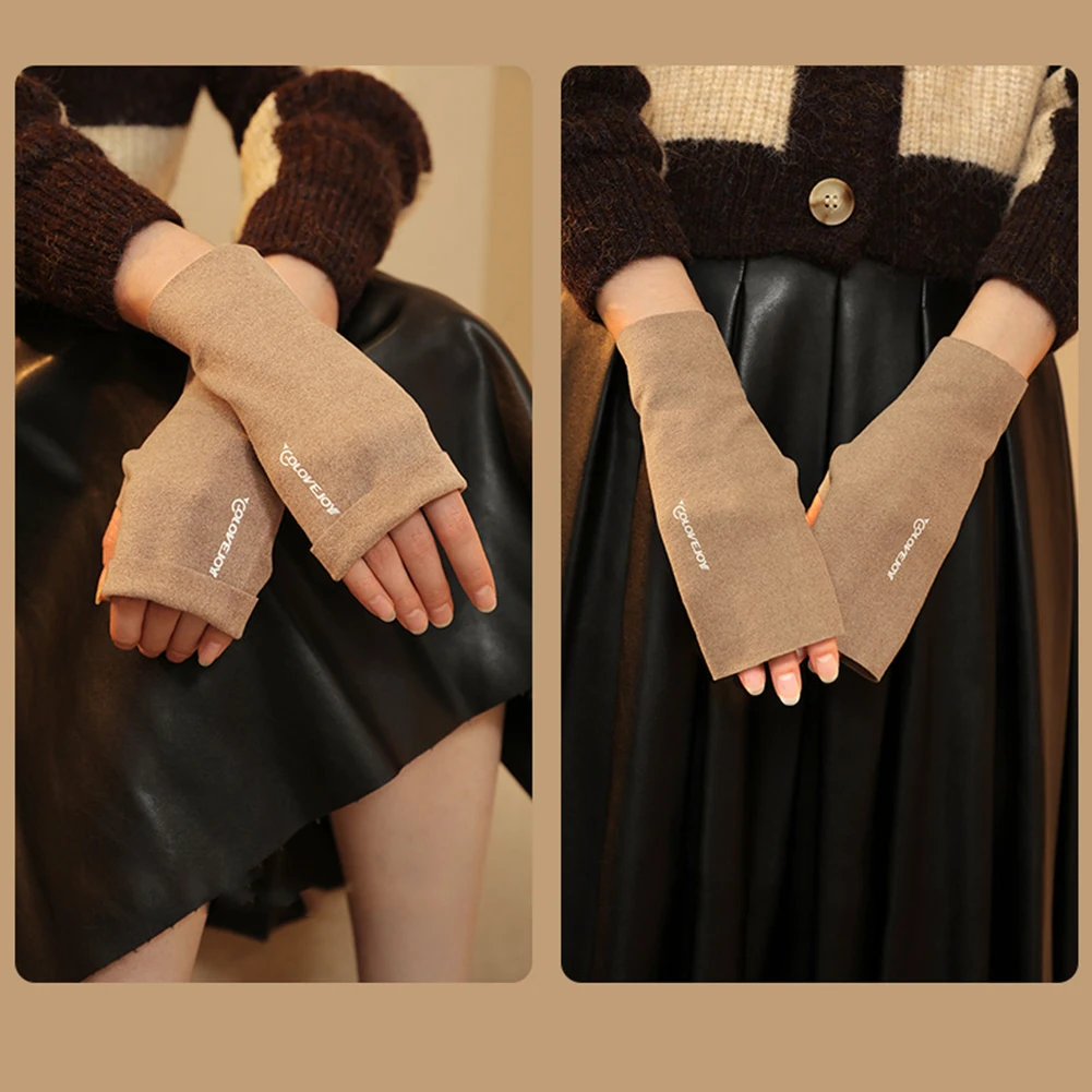 Warm Gloves Gloves Outdoor Warm Gloves Exposed Finger Touch Screen Half Finger Plush Gloves 1 Pair A:18.5*17cm
Warm Gloves Gloves Outdoor Warm Gloves Exposed Finger Touch Screen Half Finger Plush Gloves 1 Pair A:18.5*17cm