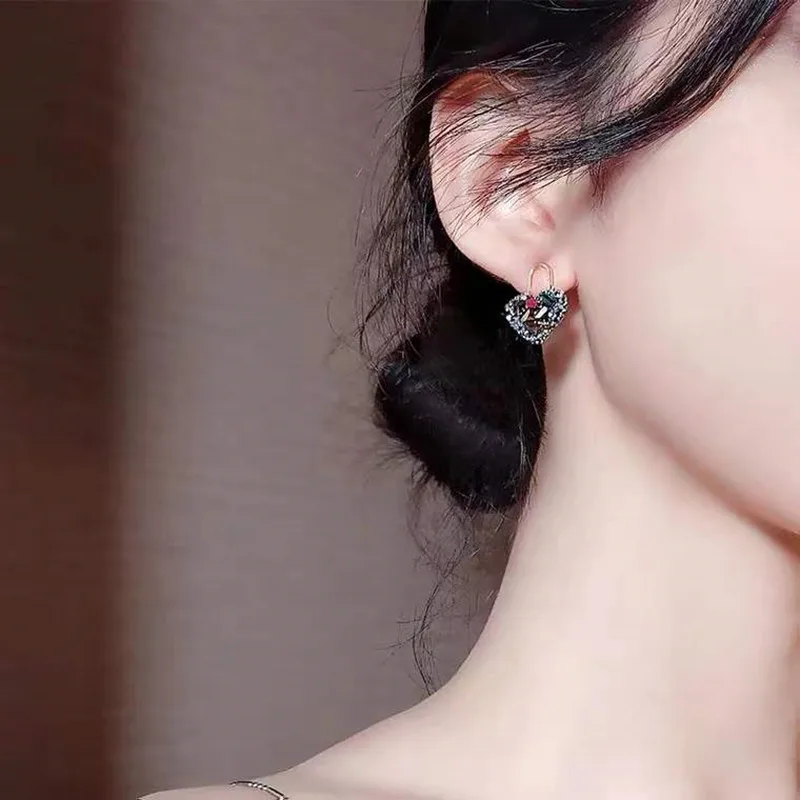 2022 New Silver Needle Full Diamond Colorful Heart Earrings Female Super Flash Gradual Color Peach Heart Stereoscopic Earrings
2022 New Silver Needle Full Diamond Colorful Heart Earrings Female Super Flash Gradual Color Peach Heart Stereoscopic Earrings