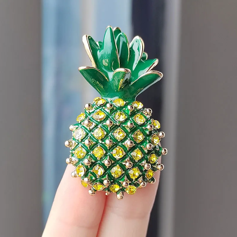 Vintage Fashion Enamel Rhinestone Pineapple Brooches For Women Creative Vegetable Fruit Brooch Pins Clothes Party Accessories
Vintage Fashion Enamel Rhinestone Pineapple Brooches For Women Creative Vegetable Fruit Brooch Pins Clothes Party Accessories