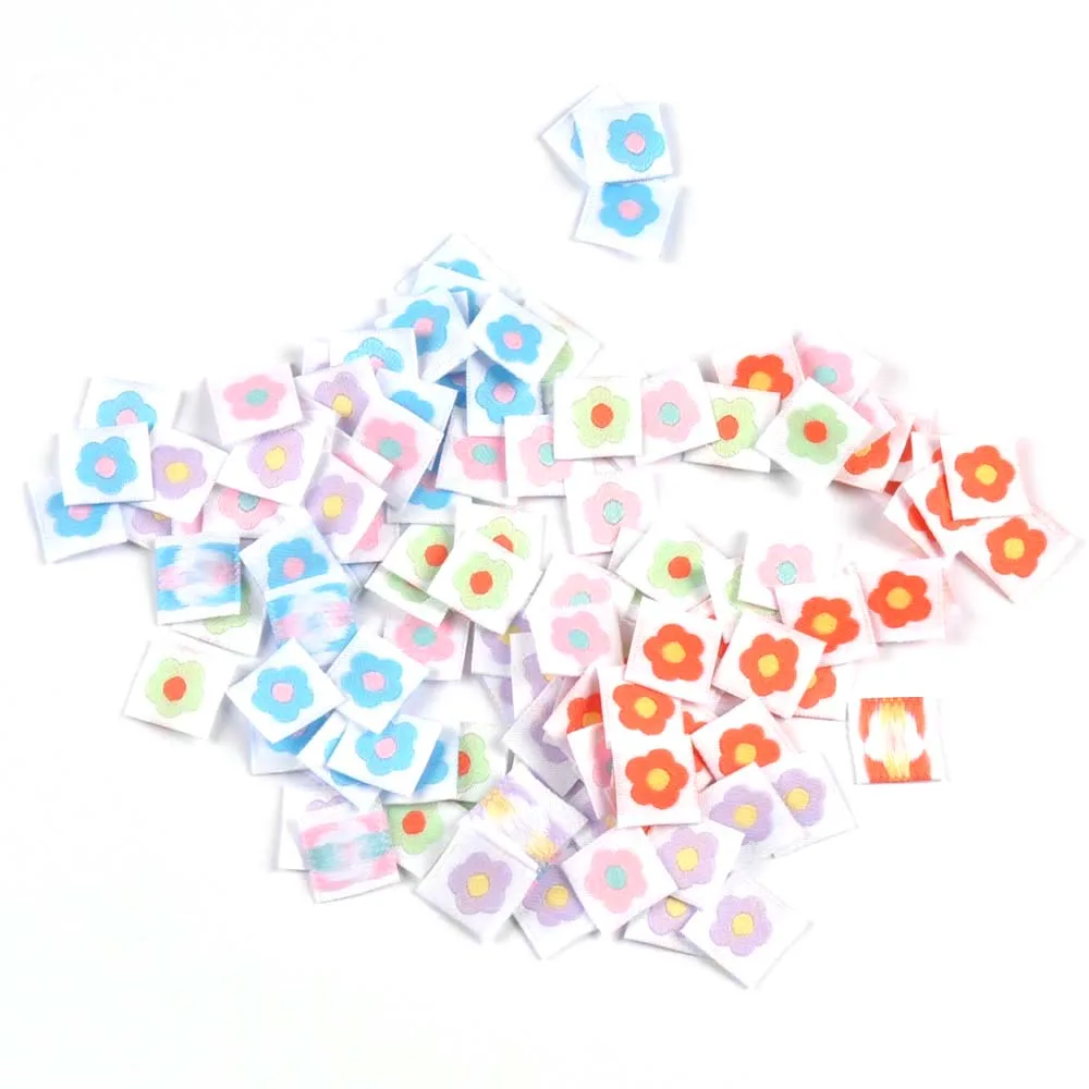 50Pcs 15x16mm Mini Flower Cloth Labels For Handmade Sewing Accessories DIY Bags Knitted Hats Garment Clothes Supplies Tags c3527
50Pcs 15x16mm Mini Flower Cloth Labels For Handmade Sewing Accessories DIY Bags Knitted Hats Garment Clothes Supplies Tags c3527