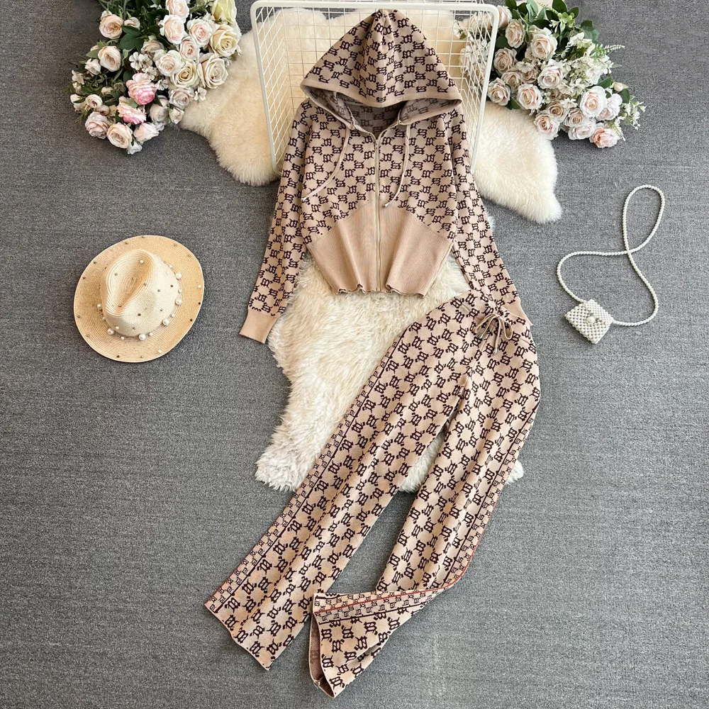 Casual Sports sets for women 2 pieces Knitted Printing Zipper Hoodied Jumper Coat + Wide Leg Pants Outfits Knitwear Tracksuit
Casual Sports sets for women 2 pieces Knitted Printing Zipper Hoodied Jumper Coat + Wide Leg Pants Outfits Knitwear Tracksuit