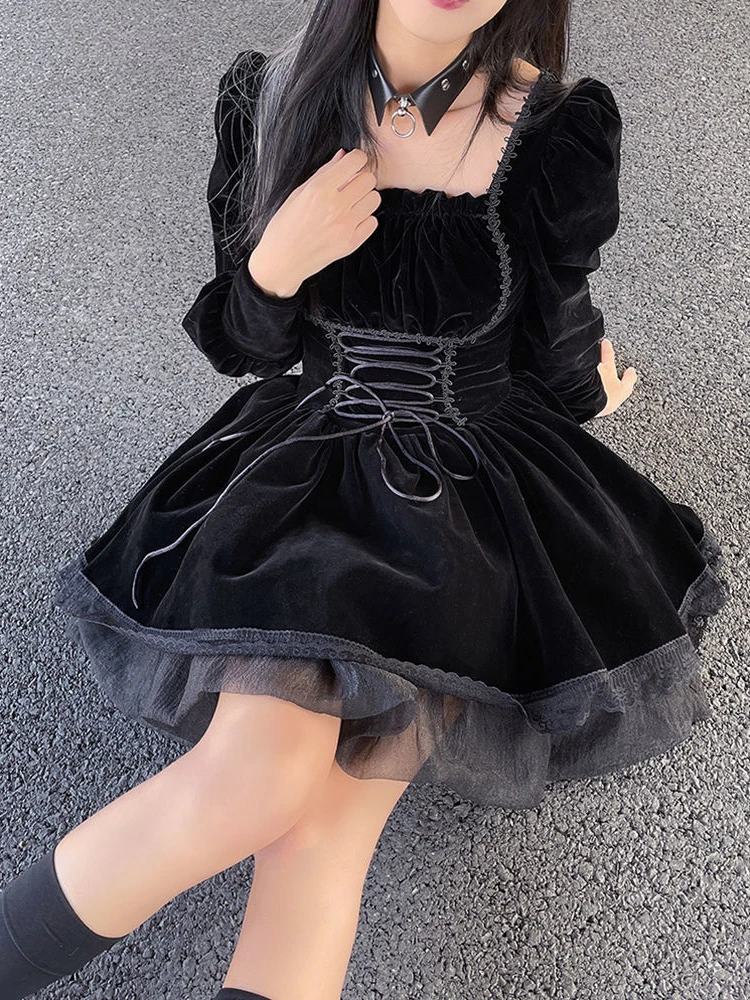 Vintage Goth Dress Women Lace Patchwork Bandage Black Dress Lolita Velvet Harajuku Square Collar Puff Sleeve Streetwear
Vintage Goth Dress Women Lace Patchwork Bandage Black Dress Lolita Velvet Harajuku Square Collar Puff Sleeve Streetwear
